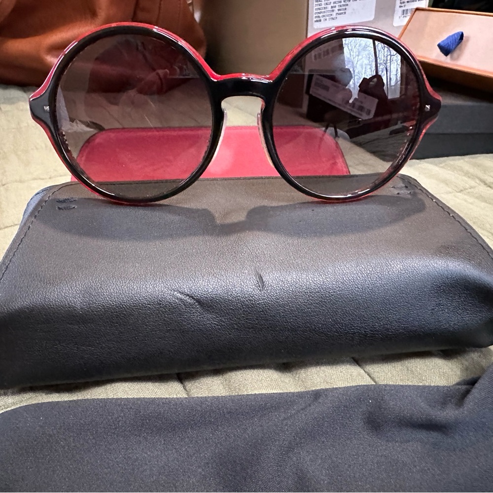 Beautiful large round Valentino sunglasses.